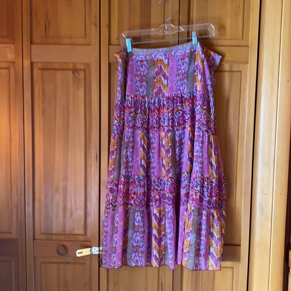 Women’s size 16 polyester skirt - Picture 2 of 11